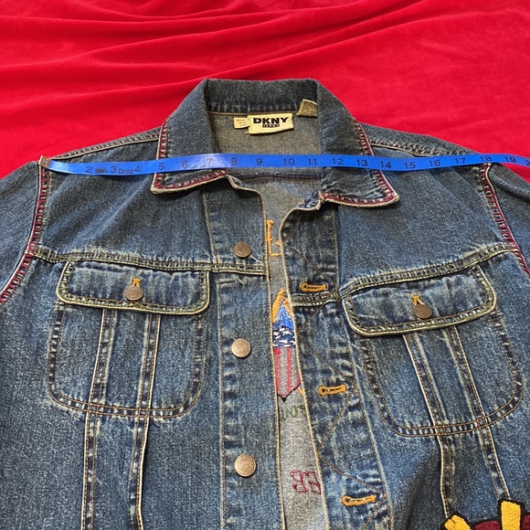Vintage DKNY Jean Jacket size 8 - Picture 11 of 14